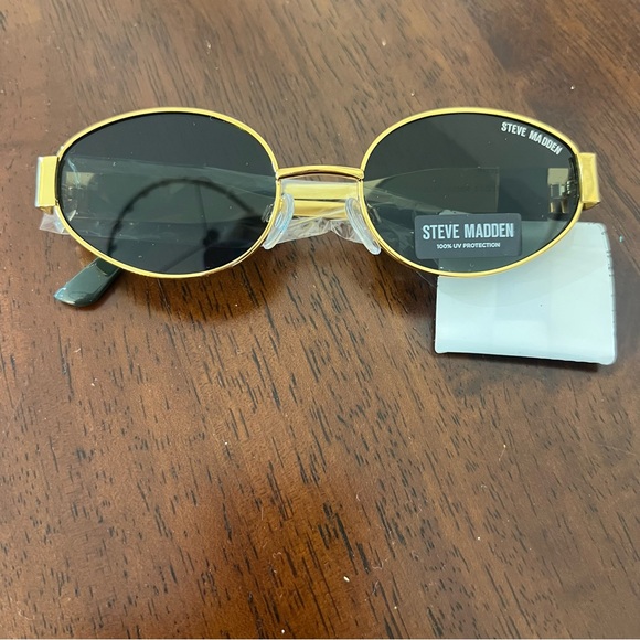 Steve Madden Mystie Gold Frame Sunglasses - Picture 1 of 6